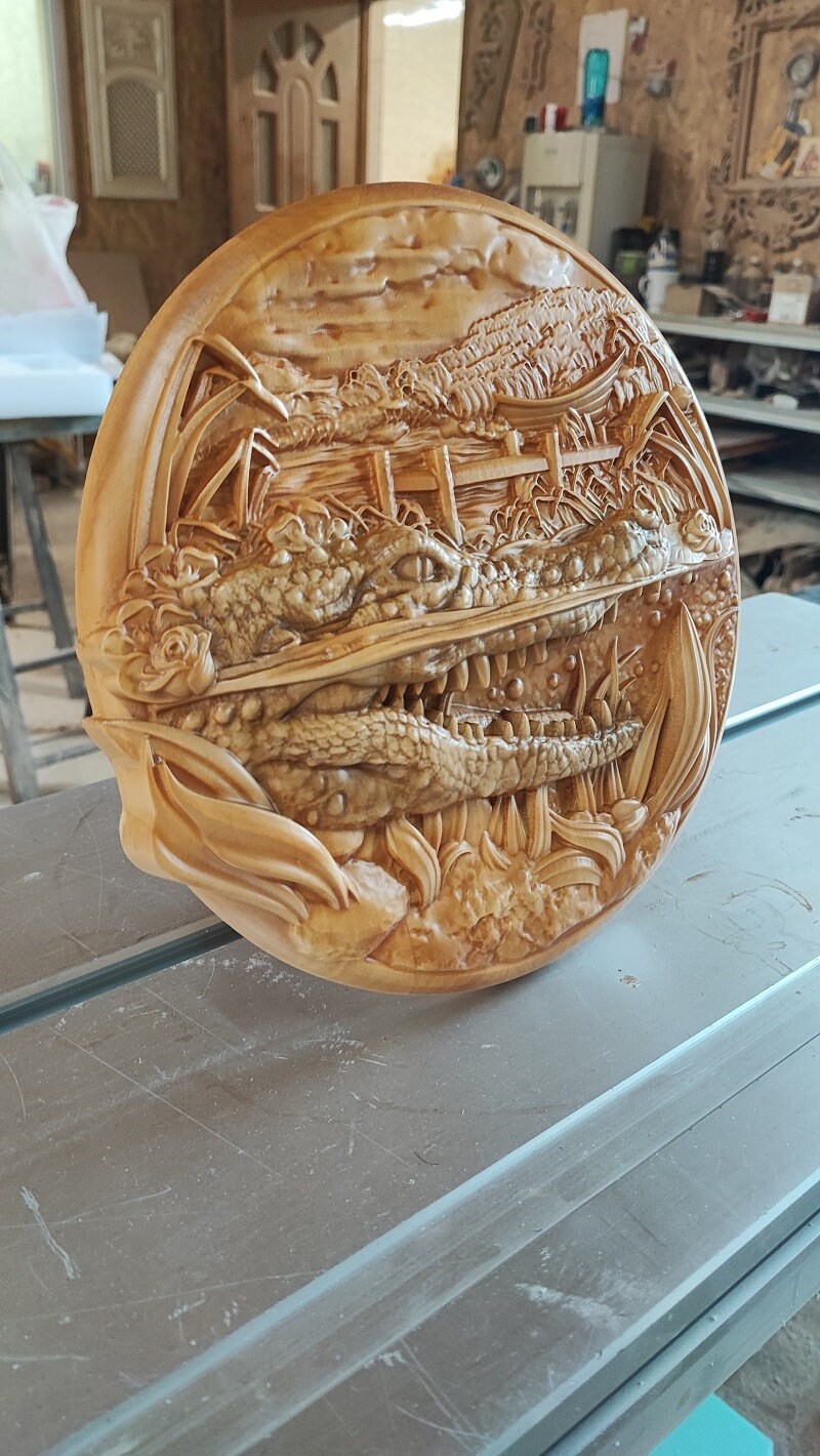 Alligator Wood Sculpture