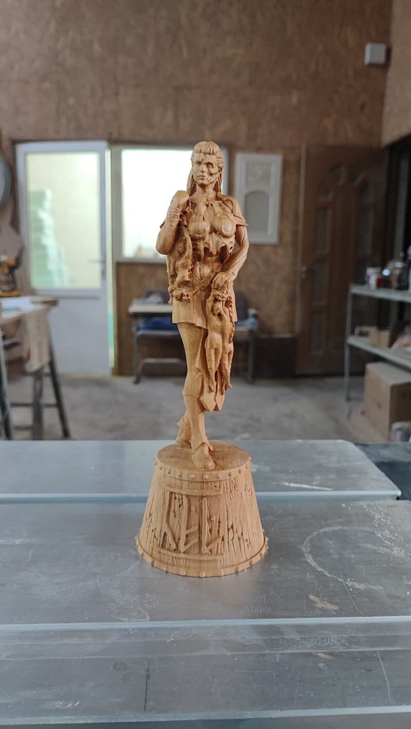 Hell goddess Wood Statue