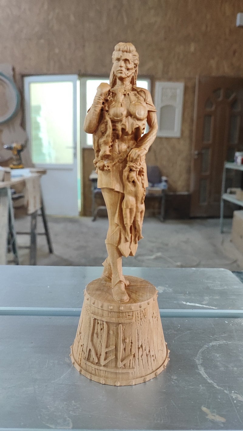 Hell goddess Wood Statue