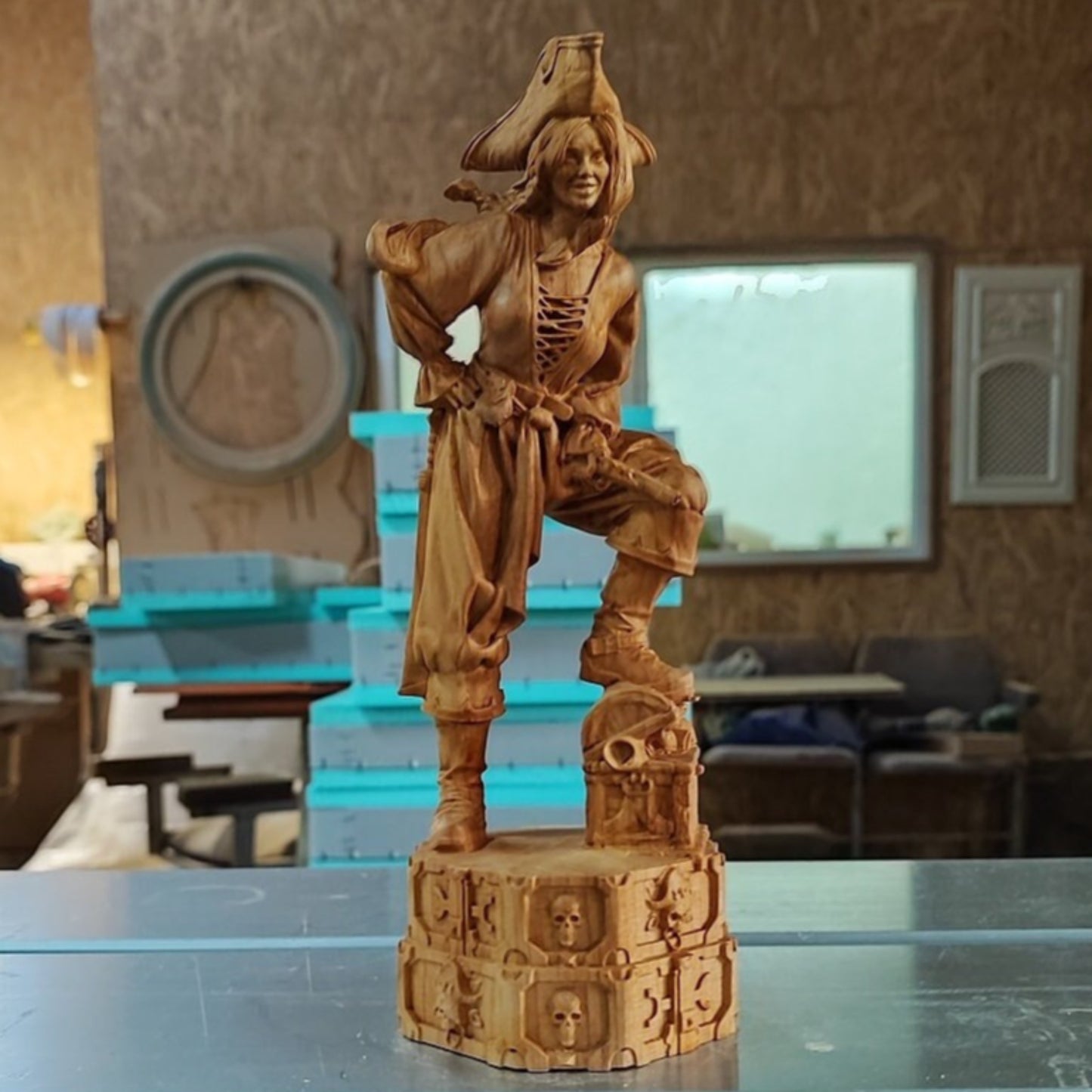 Bloody Mary, the Pirate Queen: Wood Statue